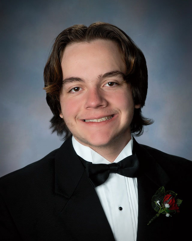 Senior goodbye: Damian Salomone-Myers